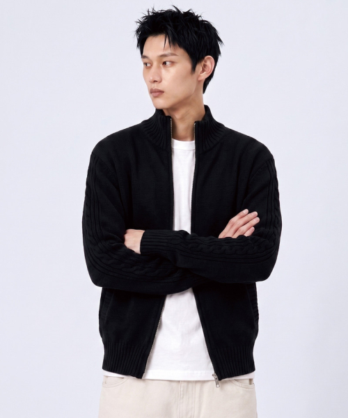 UNDEROFF(アンダーオフ)の「2WAY クロップド フィッシャーマン ジップアップニット ブラック(カーディガン/ボレロ・レディース・ブラック・MEDIUM/LARGE/X-LARGE)」の3枚目の写真