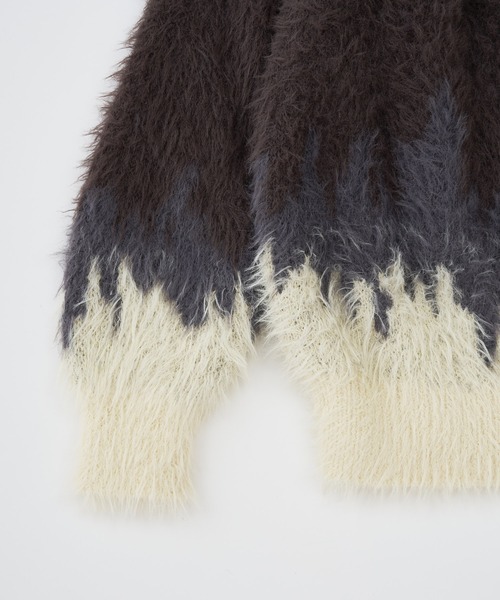 ADAM PATEK(アダムパテック)の「【ADAMPATECK/アダムパテック】rough distortedchevron cardigan(カーディガン/ボレロ・メンズ・ブラック×グレー/ブラック×グリーン/ブラウン×イエロー・2/1)」の4枚目の写真