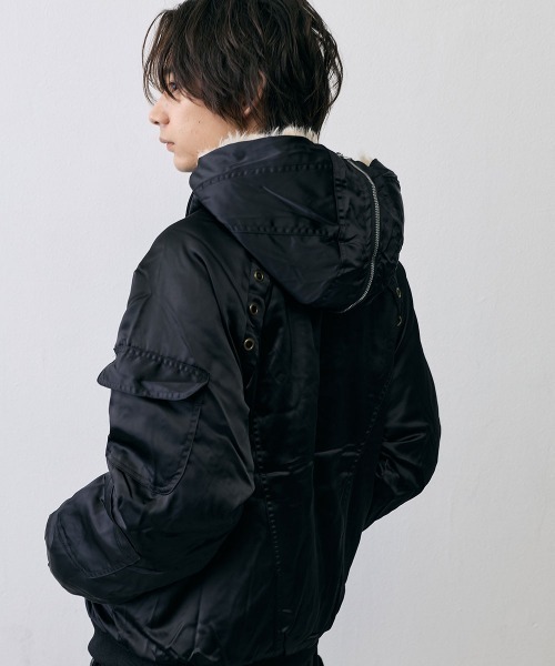 Shoowtime(ショウタイム)の「Eyelet Fur Hood Military Jacket / アイレットファーフードミリタリージャケット(ミリタリージャケット・メンズ・ブラック・X-LARGE/LARGE/SMALL)」の10枚目の写真