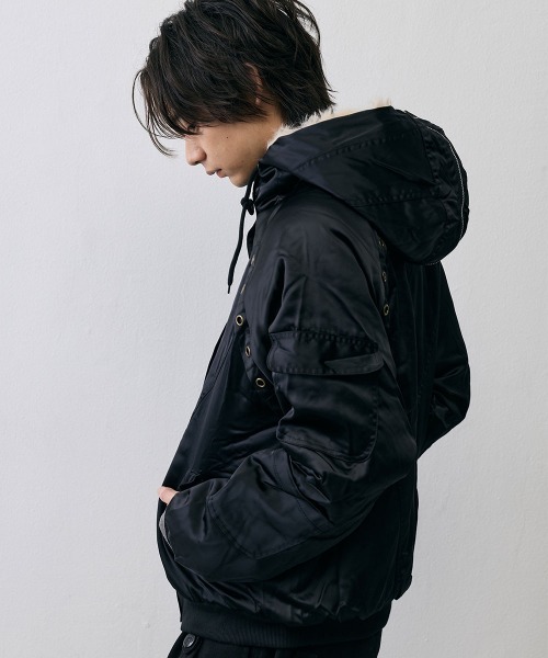 Shoowtime(ショウタイム)の「Eyelet Fur Hood Military Jacket / アイレットファーフードミリタリージャケット(ミリタリージャケット・メンズ・ブラック・X-LARGE/LARGE/SMALL)」の11枚目の写真