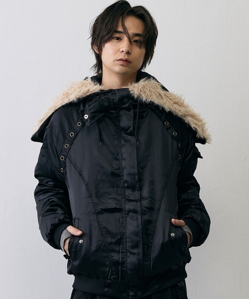 Shoowtime(ショウタイム)の「Eyelet Fur Hood Military Jacket / アイレットファーフードミリタリージャケット(ミリタリージャケット・メンズ・ブラック・X-LARGE/LARGE/SMALL)」の12枚目の写真
