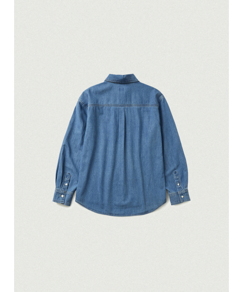 The Barnnet(ザバーネット)の「Grael オーバーサイズ ポケットデニムシャツ ブルー(シャツ/ブラウス・レディース・その他・SMALL/MEDIUM)」の2枚目の写真
