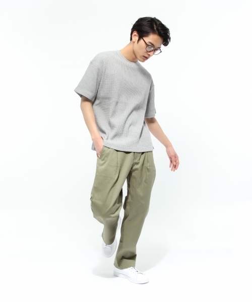 LAKOLE（ラコレ）の「【撥水防汚】ツイルワイドパンツ / LAKOLE（チノパンツ・メンズ・ブラック/オリーブ/ベージュ/ネイビー/ホワイト・SMALL/MEDIUM/LARGE）」の10枚目の写真