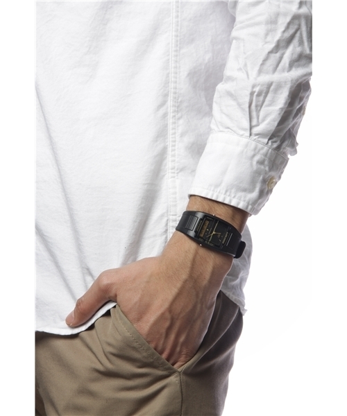 alcali(アルカリ)の「CASIO / 腕時計 <Ana-Digi> ≪サイト限定≫(アナログ腕時計・メンズ・ホワイト/ブラック/ゴールド・FREE)」の9枚目の写真