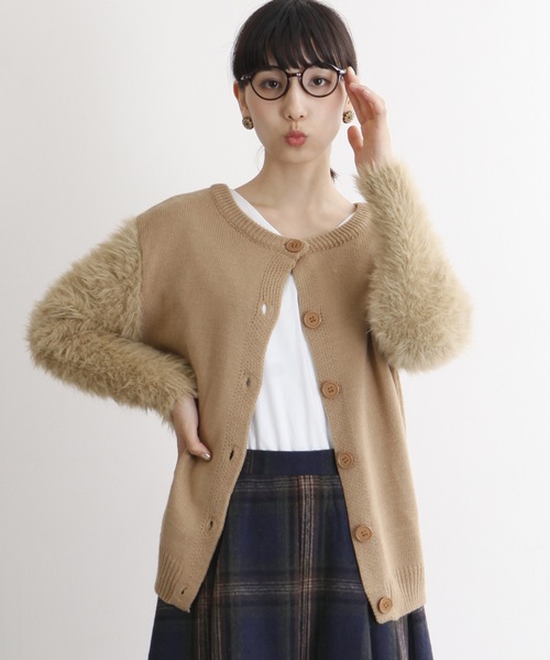 MERLOT（メルロー）の「ファースリーブカーディガン1258（カーディガン/ボレロ・レディース・ブラック/ベージュ/ブルーグレー/ワイン・FREE）」の3枚目の写真