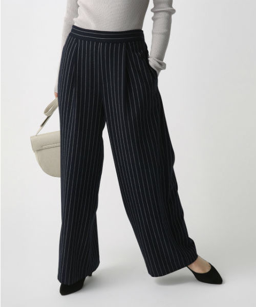 AZUL by moussy(アズールバイマウジー)の「TR裏起毛 吸湿発熱ワイドパンツ(スラックス・レディース・ブラック/グレー/グレー系その他/ブルー系その他・SMALL/MEDIUM/LARGE)」の1枚目の写真