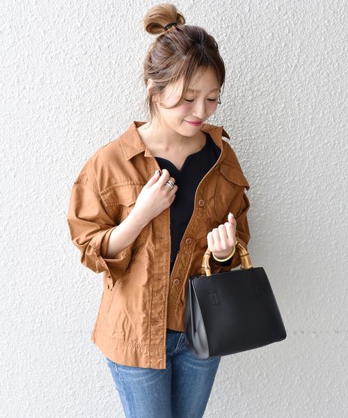 Khaju（カージュ）の「Khaju:ミリタリーシャツジャケット（ミリタリージャケット・レディース・キャメル/オリーブ・ONE SIZE）」の2枚目の写真