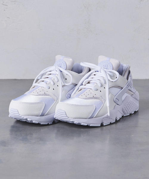 NIKE（ナイキ）の「【WEB限定】＜NIKE（ナイキ）＞ エア ハラチ（スニーカー・レディース・ホワイト・24.5cm/25cm/22.5cm/23cm/24cm/23.5cm）」の2枚目の写真