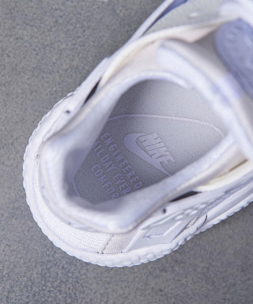 NIKE（ナイキ）の「【WEB限定】＜NIKE（ナイキ）＞ エア ハラチ（スニーカー・レディース・ホワイト・24.5cm/25cm/22.5cm/23cm/24cm/23.5cm）」の4枚目の写真