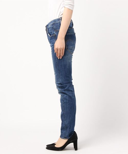 G-STAR（ジースター）の「Arc 3D Low BF Jeans（デニムパンツ・レディース・インディゴブルー・24inch/25inch/26inch/23inch/27inch）」の2枚目の写真