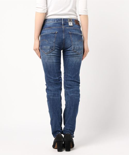 G-STAR（ジースター）の「Arc 3D Low BF Jeans（デニムパンツ・レディース・インディゴブルー・24inch/25inch/26inch/23inch/27inch）」の3枚目の写真