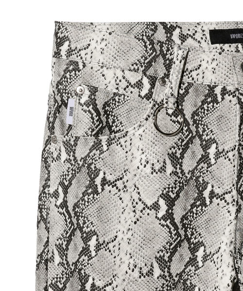 VAPORIZE（ヴェイパライズ）の「VAPORIZE / Fake Leather Jeans（その他パンツ・メンズ・ブラック/その他・SMALL/MEDIUM/LARGE/X-LARGE）」の11枚目の写真