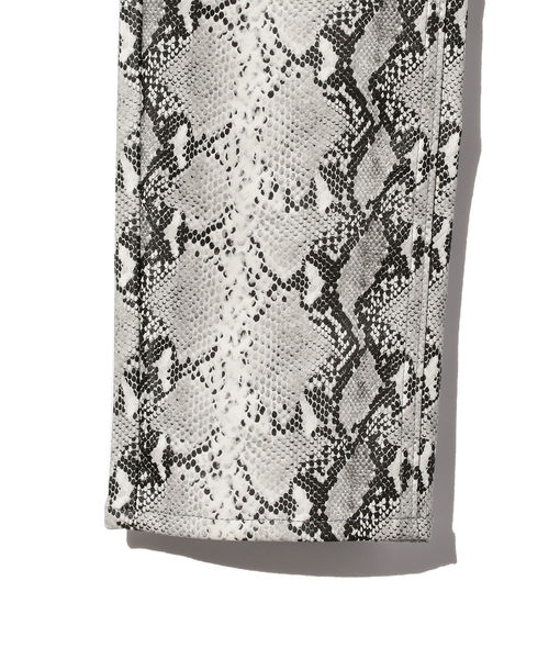 VAPORIZE（ヴェイパライズ）の「VAPORIZE / Fake Leather Jeans（その他パンツ・メンズ・ブラック/その他・SMALL/MEDIUM/LARGE/X-LARGE）」の14枚目の写真