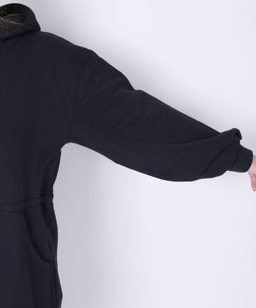 Khaju（カージュ）の「Khaju:フードスウェットワンピース（ワンピース・レディース・ブラック/ライトグレー/ベージュ/ブルー・ONE SIZE）」の20枚目の写真