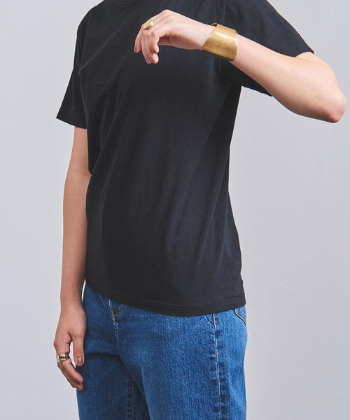 UNITED ARROWS(ユナイテッドアローズ)の「別注<Hanes(ヘインズ)> クルーネック Tシャツ◆(Tシャツ/カットソー・レディース・ホワイト/ブラック/パープル・MEDIUM)」の14枚目の写真