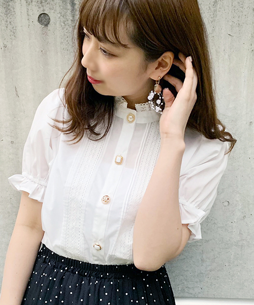 apres jour（アプレジュール）の「イロイロボタンハイネックブラウス【ZOZOTOWN限定アイテム】（シャツ/ブラウス・レディース・ブラック/オフホワイト/ライトピンク/スモークピンク・フリー）」の8枚目の写真