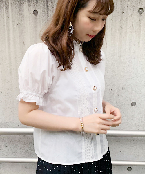 apres jour（アプレジュール）の「イロイロボタンハイネックブラウス【ZOZOTOWN限定アイテム】（シャツ/ブラウス・レディース・ブラック/オフホワイト/ライトピンク/スモークピンク・フリー）」の11枚目の写真