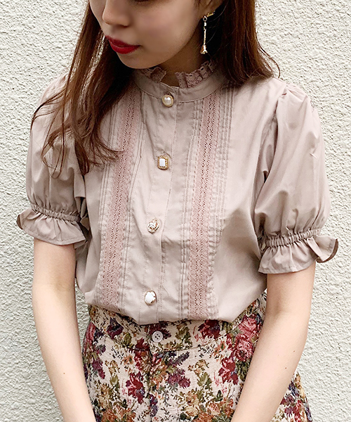 apres jour（アプレジュール）の「イロイロボタンハイネックブラウス【ZOZOTOWN限定アイテム】（シャツ/ブラウス・レディース・ブラック/オフホワイト/ライトピンク/スモークピンク・フリー）」の15枚目の写真