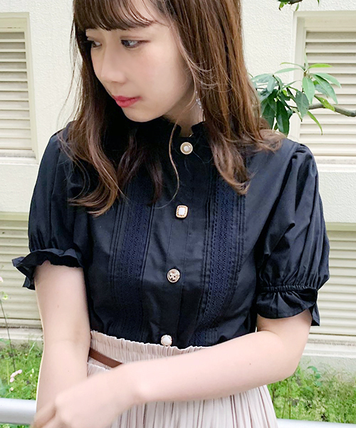 apres jour（アプレジュール）の「イロイロボタンハイネックブラウス【ZOZOTOWN限定アイテム】（シャツ/ブラウス・レディース・ブラック/オフホワイト/ライトピンク/スモークピンク・フリー）」の21枚目の写真