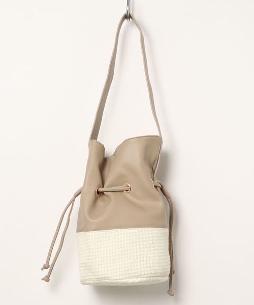 KOBE LETTUCE（コウベレタス）の「フェイクレザーコンビかご巾着バッグ（かごバッグ・レディース・グレイッシュベージュ/イエロー/キャメル/ブラック・FREE）」の15枚目の写真