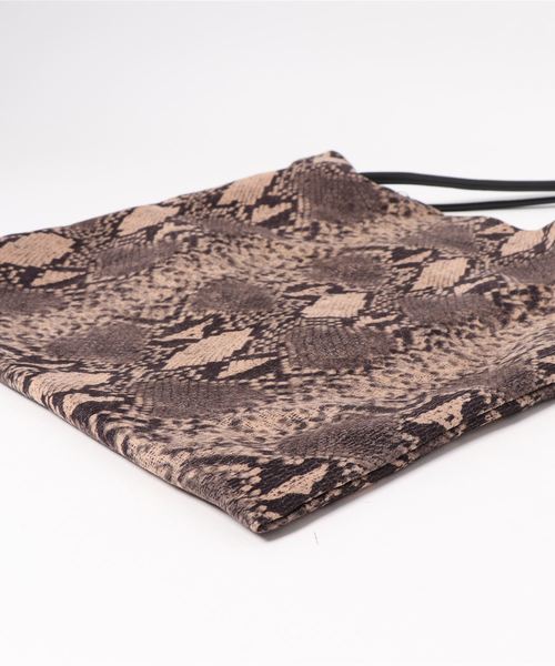 coca（coca）（コカ）の「スウェード風パイソン柄トートバッグ（トートバッグ・レディース・その他・ONE SIZE）」の3枚目の写真