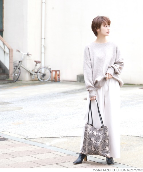 coca（coca）（コカ）の「スウェード風パイソン柄トートバッグ（トートバッグ・レディース・その他・ONE SIZE）」の9枚目の写真