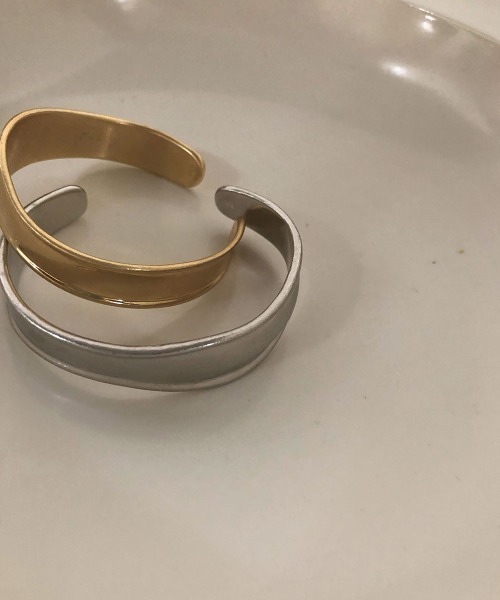 marjour（マージュール）の「MIDDLE TRIMMING BANGLE（バングル/リストバンド・レディース・ゴールド/シルバー・FREE）」の2枚目の写真