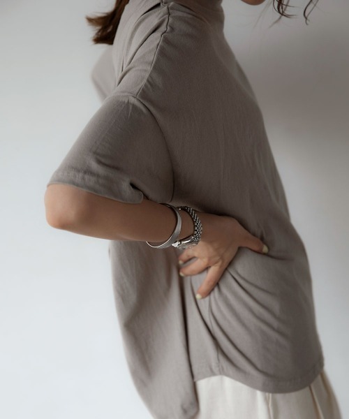 marjour（マージュール）の「MIDDLE TRIMMING BANGLE（バングル/リストバンド・レディース・ゴールド/シルバー・FREE）」の5枚目の写真