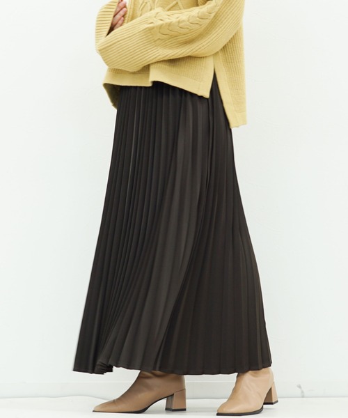 archives（アルシーヴ）の「サテンプリーツスカート（スカート・レディース・ピンクベージュ/グレイッシュベージュ/ブルー/ブラウン/グリーン/ベージュ/ブラック・MEDIUM）」の3枚目の写真