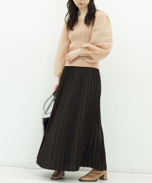 archives（アルシーヴ）の「サテンプリーツスカート（スカート・レディース・ピンクベージュ/グレイッシュベージュ/ブルー/ブラウン/グリーン/ベージュ/ブラック・MEDIUM）」の21枚目の写真