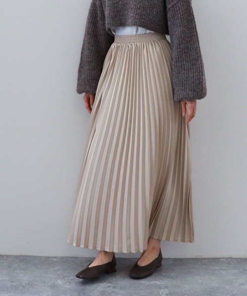 archives（アルシーヴ）の「サテンプリーツスカート（スカート・レディース・ピンクベージュ/グレイッシュベージュ/ブルー/ブラウン/グリーン/ベージュ/ブラック・MEDIUM）」の15枚目の写真