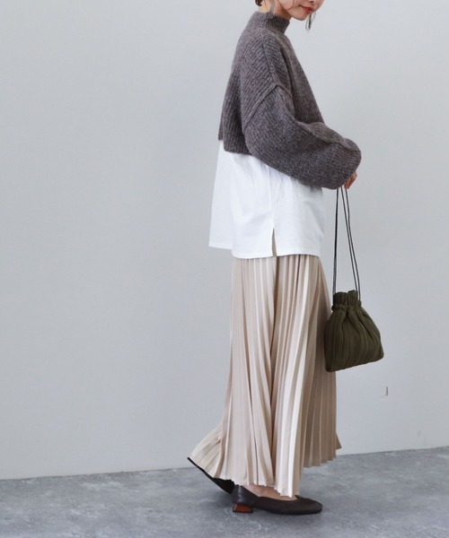 archives（アルシーヴ）の「サテンプリーツスカート（スカート・レディース・ピンクベージュ/グレイッシュベージュ/ブルー/ブラウン/グリーン/ベージュ/ブラック・MEDIUM）」の11枚目の写真