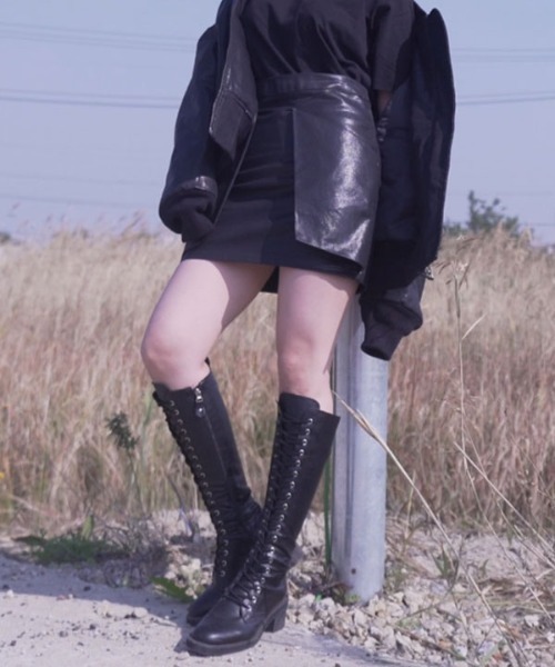 DUCKDIVE(ダックダイブ)の「【DUCKDIVE 】FRONT PK CD MINI SKIRT / フロントポケット CDミニスカート(スカート・レディース・ブラック/レッド・MEDIUM/LARGE)」の5枚目の写真