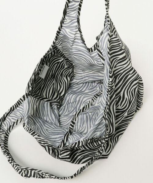 Ray BEAMS(レイビームス)の「Ray BEAMS / アニマル ミニ エコバッグ(トートバッグ・レディース・ブラック/ブラウン系その他3・ONE SIZE)」の6枚目の写真