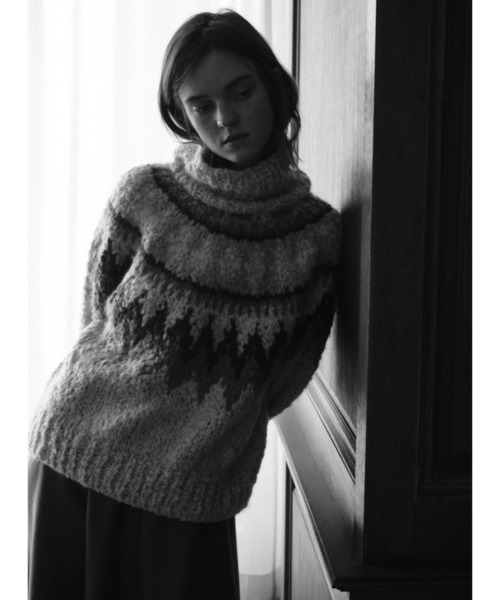 UNFIL(アンフィル)の「unfil アンフィル / cashmere blend hand-knit sweater カシミヤブレンド 求心柄手編みセーター / WOFL-UW130(ニット/セーター・レディース・ベージュ系その他・1)」の3枚目の写真