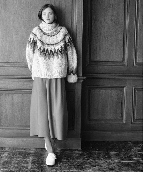 UNFIL(アンフィル)の「unfil アンフィル / cashmere blend hand-knit sweater カシミヤブレンド 求心柄手編みセーター / WOFL-UW130(ニット/セーター・レディース・ベージュ系その他・1)」の9枚目の写真