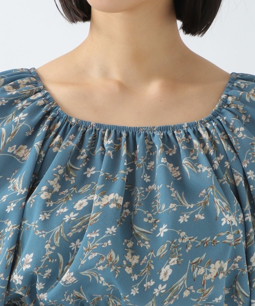 ALAND(エーランド)の「3.3Field Trip/FLORALシャーリングブラウス 2943010(シャツ/ブラウス・レディース・ブルー/ライトベージュ・FREE)」の11枚目の写真