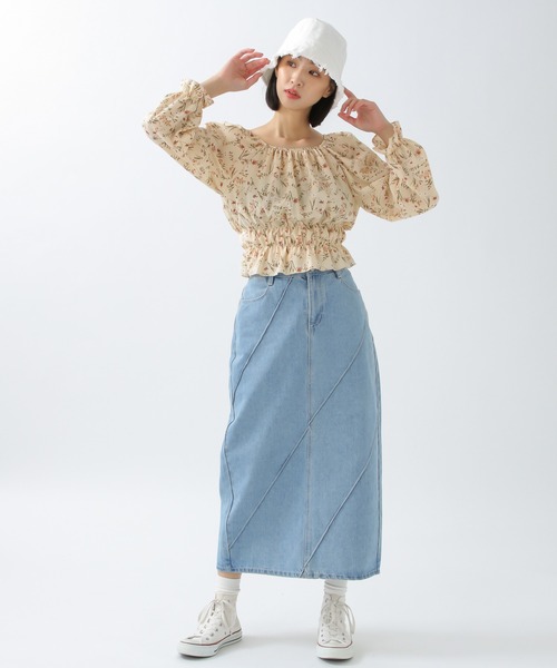 ALAND(エーランド)の「3.3Field Trip/FLORALシャーリングブラウス 2943010(シャツ/ブラウス・レディース・ブルー/ライトベージュ・FREE)」の10枚目の写真