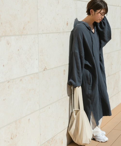 Ambre Neige(アンブルネージュ)の「ボリュームスリーブカフタンワンピース/【WEB/EC限定商品】(ワンピース・レディース・アイボリー/チャコールグレー・FREE)」の15枚目の写真