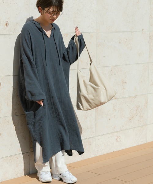 Ambre Neige(アンブルネージュ)の「ボリュームスリーブカフタンワンピース/【WEB/EC限定商品】(ワンピース・レディース・アイボリー/チャコールグレー・FREE)」の9枚目の写真