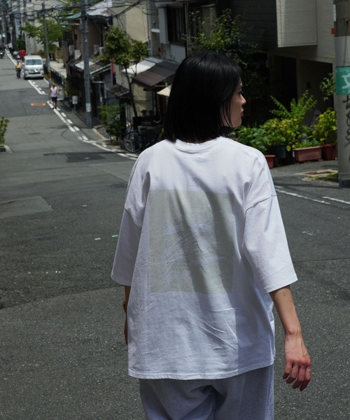 Mark Gonzales(マーク・ゴンザレス)の「Mark Gonzales / マークゴンザレス 別注 コラボ オーバーサイズ Tシャツ(Tシャツ/カットソー・メンズ・ホワイト系その他/ブラック系その他/グレー系その他/ブルー系その他/ホワイト系その他2/ホワイト系その他3/ホワイト系その他4/ブラック系その他2/グレー系その他2/ブルー系その他2/ブラック系その他3/ホワイト系その他5・MEDIUM/LARGE)」の19枚目の写真