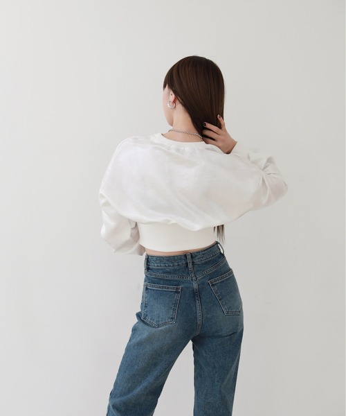 by muni:r（バイ ムニール）の「ユニークなクロップドトレーナーTシャツ（スウェット・レディース・ネイビー/アイボリー・FREE）」の18枚目の写真