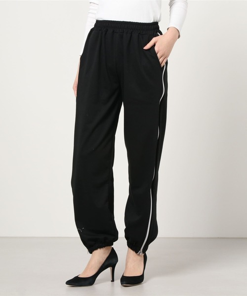 emi+（エミプラス）の「サイドジップデザイン２WAYライン入りスウェットパンツ（その他パンツ・レディース・ホワイト/チャコールグレー/ライトブルー/ブラック/グレー/ブルー・S/M/L）」の21枚目の写真