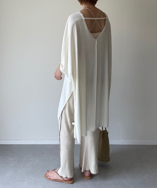 y/m by misato（イムバイミサト）の「リブカフタントップス（Tシャツ/カットソー・レディース・ホワイト/ブラック/ブラウン・FREE）」の13枚目の写真