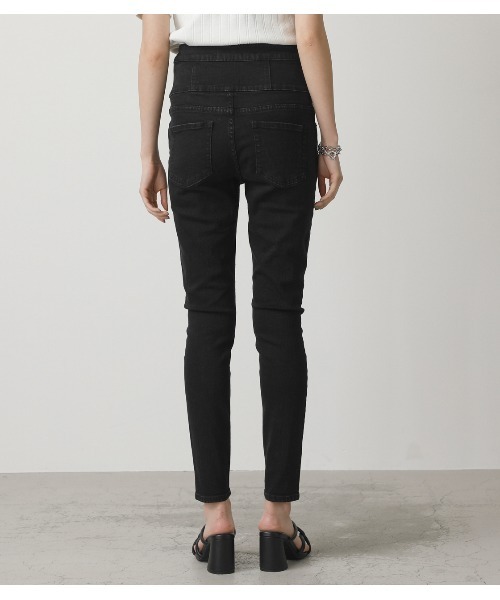 AZUL by moussy（アズールバイマウジー）の「HI-WAIST BUTTON DENIM SKINNY/ハイウエストボタンデニムスキニー（デニムパンツ・レディース・ホワイト/ブラック/ライトブルー/ダークブルー/ベージュ・X-SMALL/LARGE/MEDIUM/SMALL）」の20枚目の写真