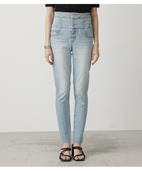 AZUL by moussy（アズールバイマウジー）の「HI-WAIST BUTTON DENIM SKINNY/ハイウエストボタンデニムスキニー（デニムパンツ・レディース・ホワイト/ブラック/ライトブルー/ダークブルー/ベージュ・X-SMALL/LARGE/MEDIUM/SMALL）」の22枚目の写真
