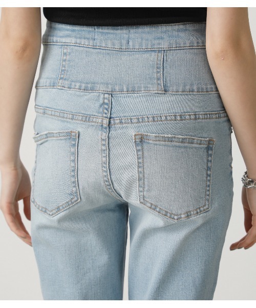 AZUL by moussy（アズールバイマウジー）の「HI-WAIST BUTTON DENIM SKINNY/ハイウエストボタンデニムスキニー（デニムパンツ・レディース・ホワイト/ブラック/ライトブルー/ダークブルー/ベージュ・X-SMALL/LARGE/MEDIUM/SMALL）」の18枚目の写真