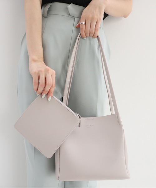 one after another NICE CLAUP（ワンアフターアナザーナイスクラップ）の「ポーチ付ミニトートバッグ（ショルダーバッグ・レディース・イエロー/アイボリー/グレイッシュベージュ・FREE）」の2枚目の写真