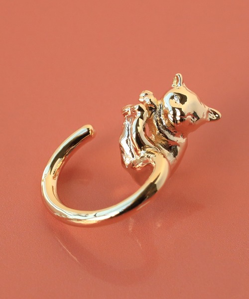 猫のくるりんイヤーカフ