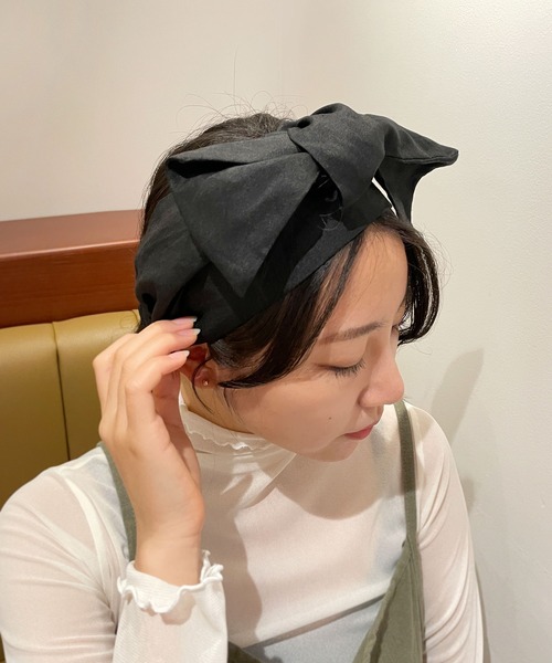 CEMONEMO（セモネモ）の「ボリューム リボン ヘアターバン（ヘアバンド・レディース・オレンジ/ブラック/グレー/モカ・FREE）」の2枚目の写真